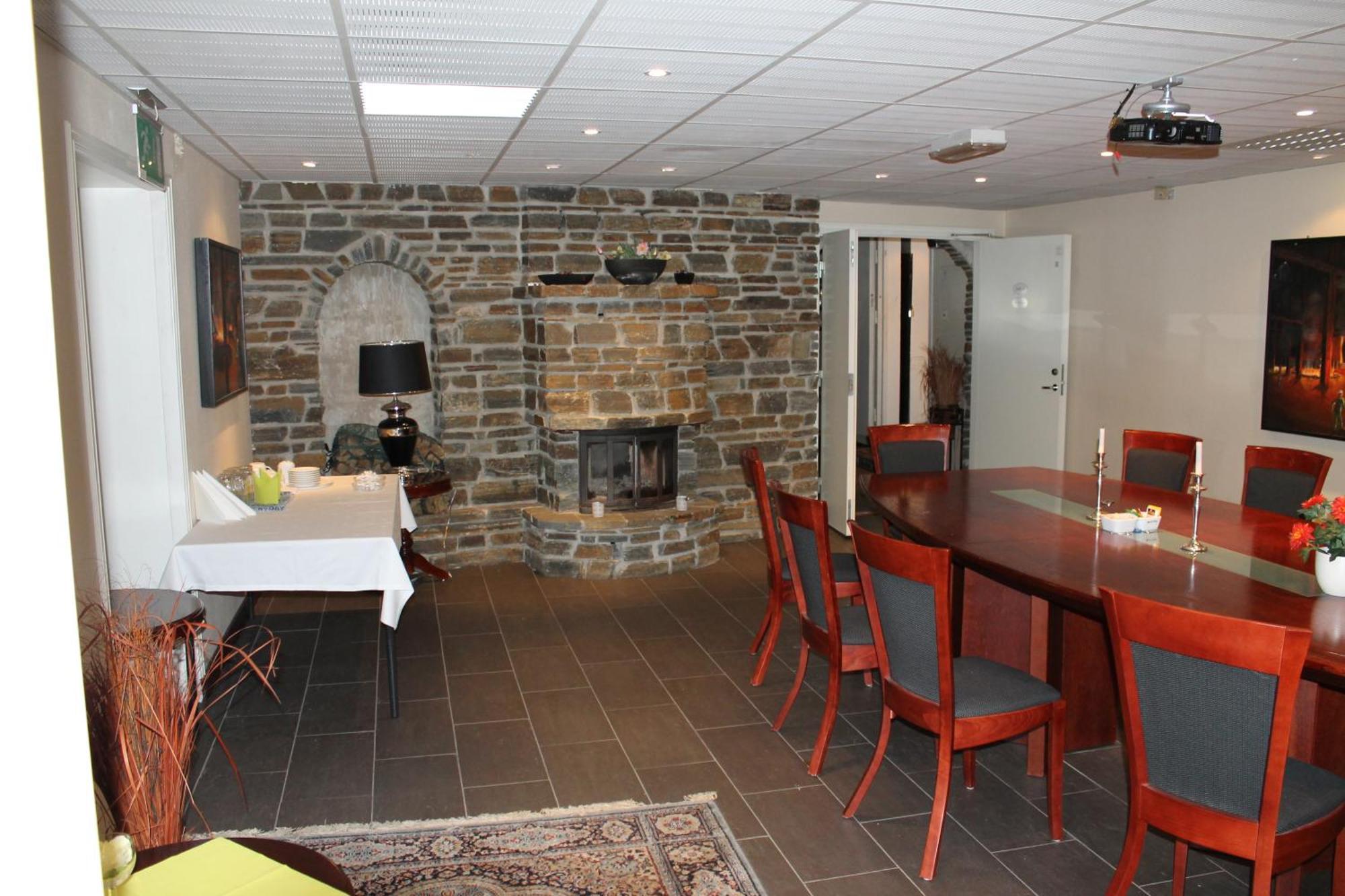 Klover Hotel Sauda Εξωτερικό φωτογραφία