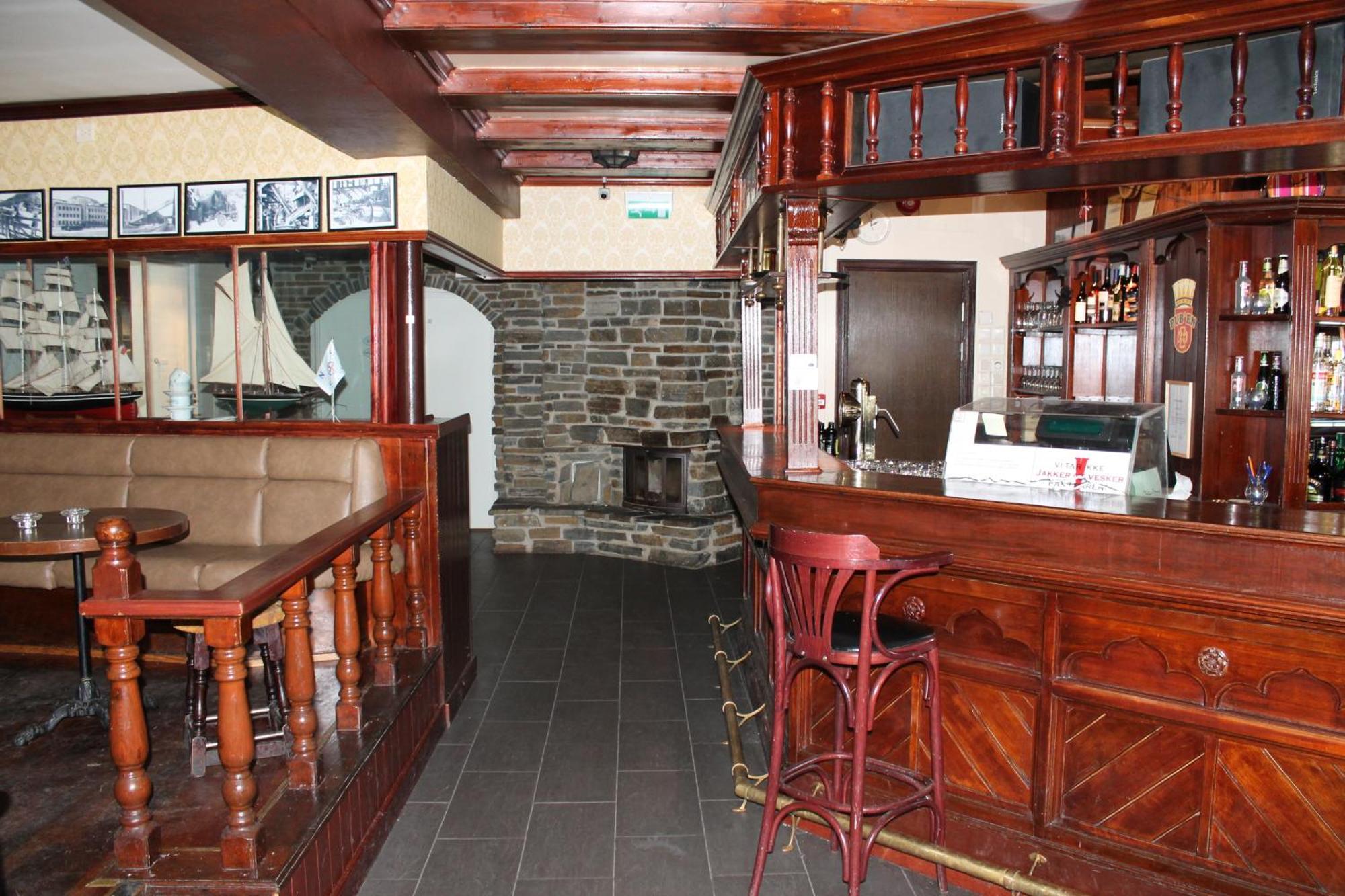 Klover Hotel Sauda Εξωτερικό φωτογραφία